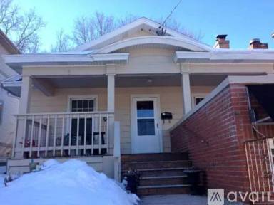 Main picture of 10 S Allen St
