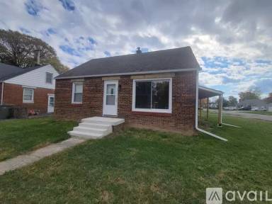 Main picture of 2381 Lakewood Ave