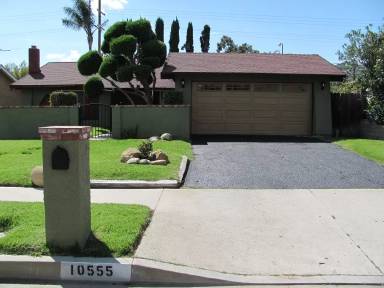 Main picture of 10555 Vassar Ave