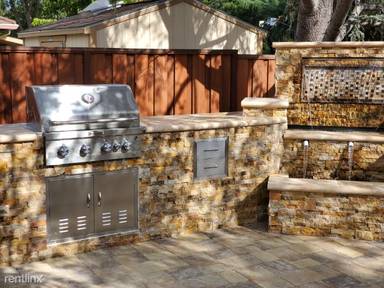 Main picture of 2621 Tuliptree Ln