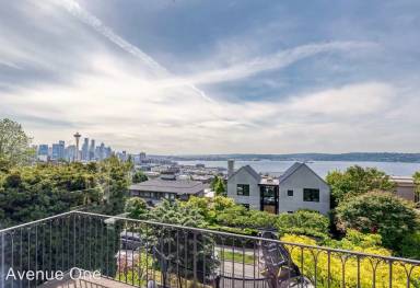 Main picture of 310 W Prospect St