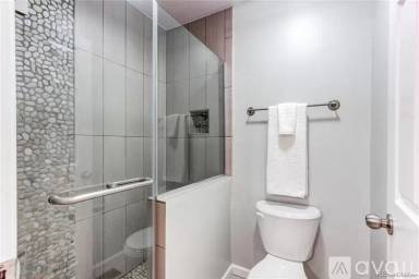 Main picture of 2621 S Vaughn Way