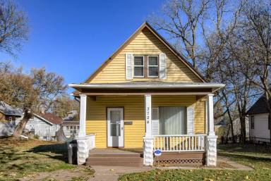 Main picture of 3724 Grand Ave