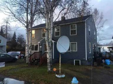 Main picture of 760 8th Ave