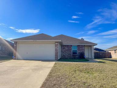 Main picture of 3903 Captain Dr