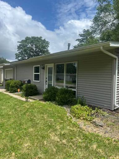 Main picture of 4536 Walter Ave
