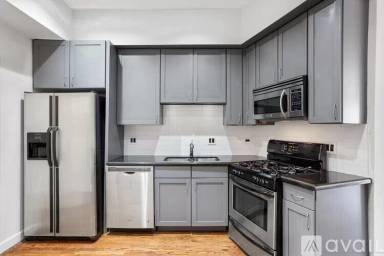 Main picture of 1119 W Grand Ave