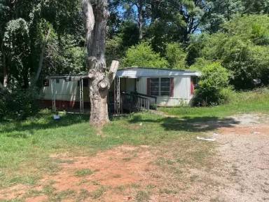 Main picture of 207 Mace St