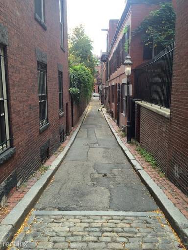 Main picture of 16 Cedar Lane Way