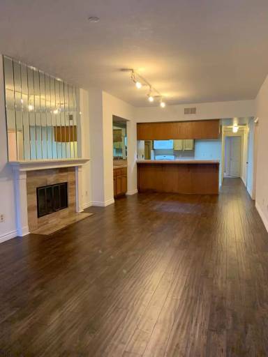 Main picture of 11600 Warner Ave