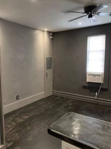 Main picture of 221 W 7th Ave