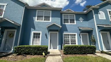 Main picture of 323 Wilton Cir