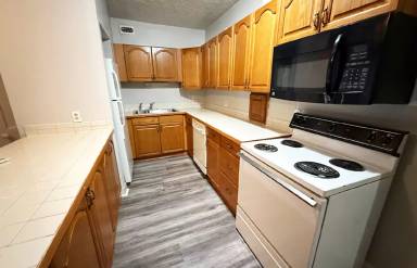Main picture of 332 Ludlow Ave