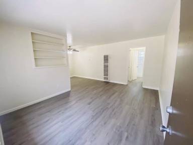 Main picture of 3848 42nd St
