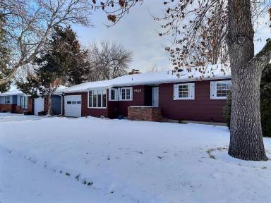 Main picture of 1926 Colton Blvd