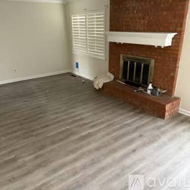 Main picture of 7001 N Libby Ave