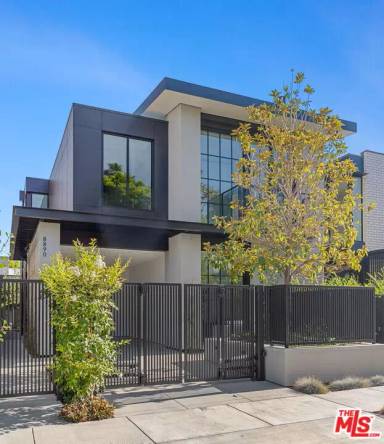 Main picture of 8890 Rosewood Avenue - 1