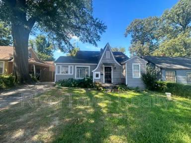 Main picture of 2407 Larose Ave