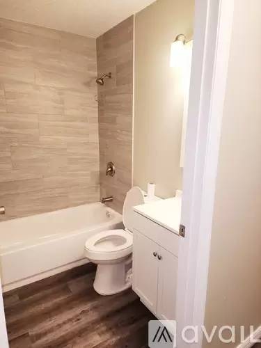 Main picture of 918 Jacaranda Dr