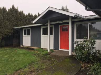 Main picture of 2030 Crimson Ave