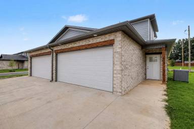 Main picture of 403 S 29th St