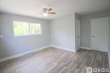 Main picture of 4533 N Andrews Ave