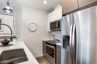 Main picture of 4428 4th Ave NE