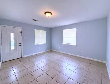 Main picture of 8422 Valor Dr