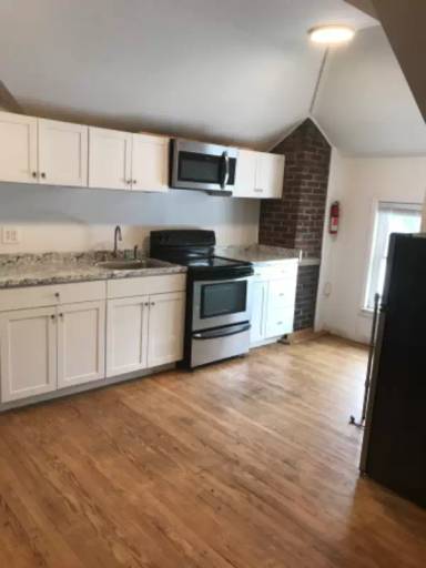 Main picture of 1600 Clay Ave