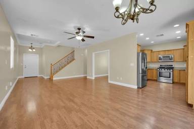 Main picture of 5675 Diamond Palm Ct