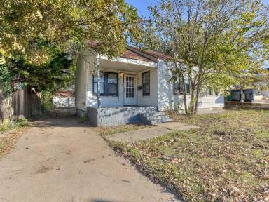 Main picture of 2113 NW 36th St
