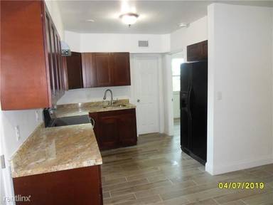 Main picture of 5348 NE 20th Ave