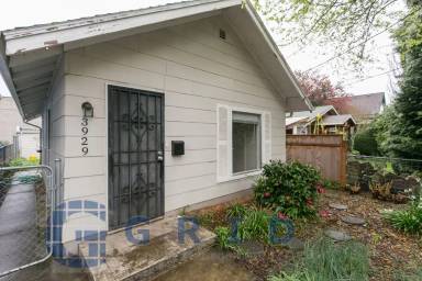 Main picture of 3929 N Albina Ave