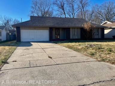 Main picture of 2535 S Weller Ave