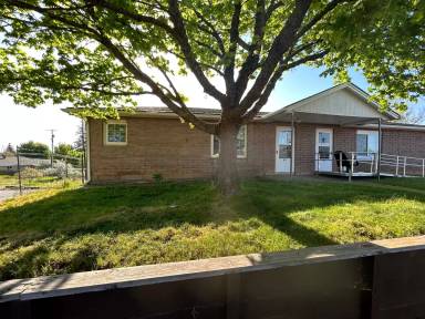 Main picture of 409 S Roosevelt St