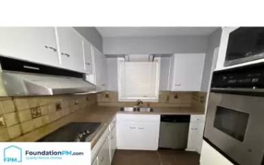 Main picture of 2064 Wellons Ave