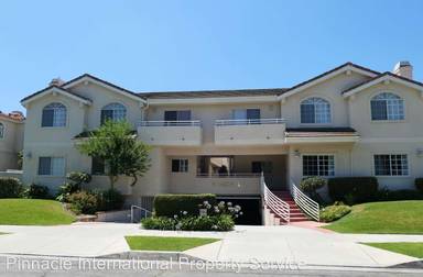 Main picture of 18 Fano St