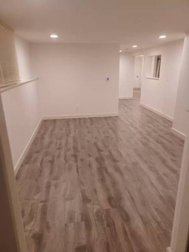 Main picture of 1365 Vine St