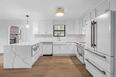 Main picture of 10115 County Road 13 N