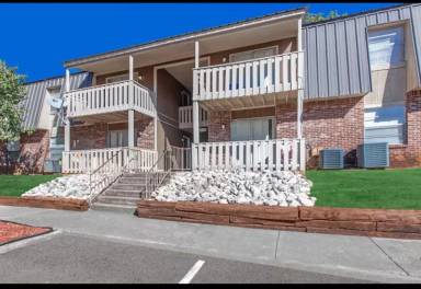 Main picture of 105 Candy Mountain Rd