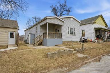 Main picture of 1311 Monterey St