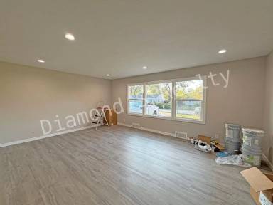 Main picture of 1227 E Wayland St