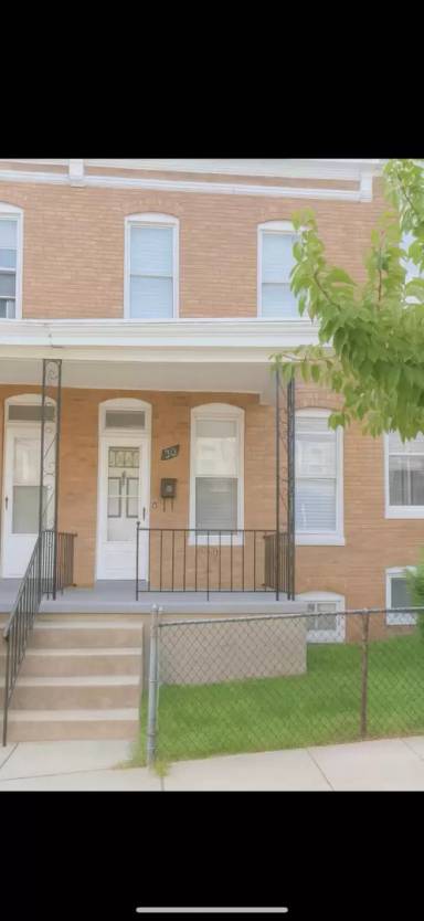Main picture of 30 N Abington Ave