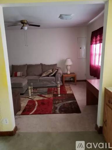 Main picture of 13819 Hershe St