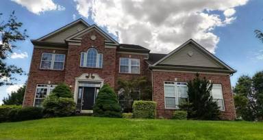 Main picture of 306 Blue Heron Ct