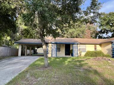Main picture of 705 Bayou Ave