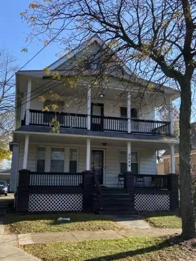 Main picture of 2089 Halstead Ave