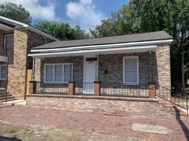 Main picture of 1503 Barnard St