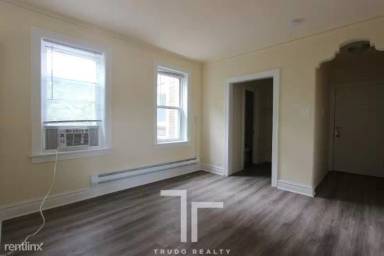 Main picture of 2936 W Palmer St