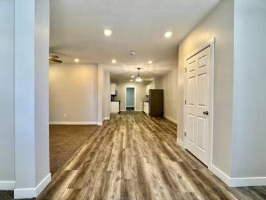 Main picture of 103 Main Street East